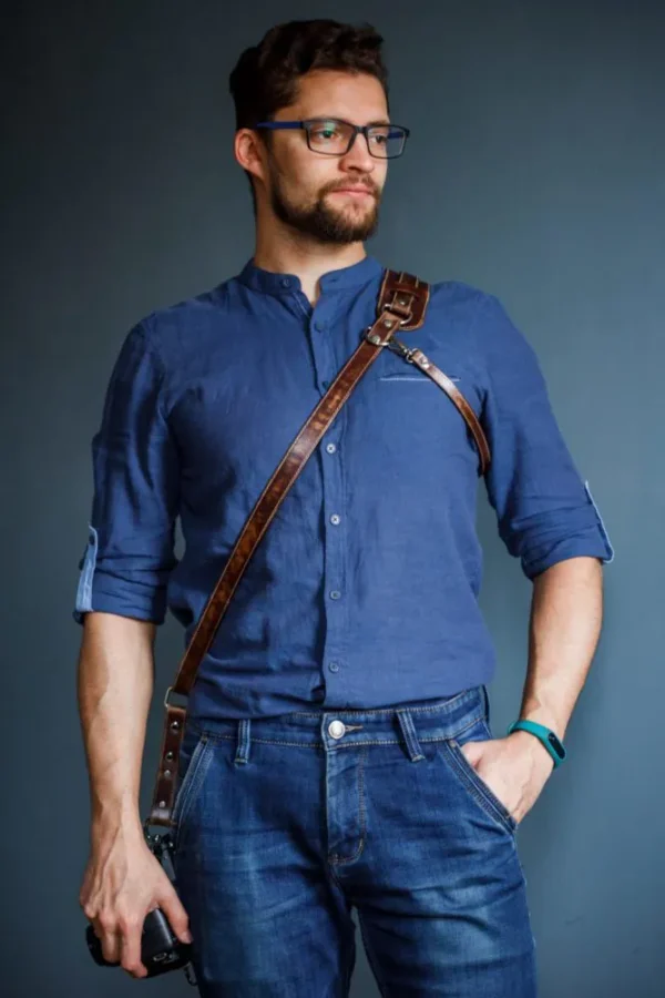 Mono camera strap with stiching