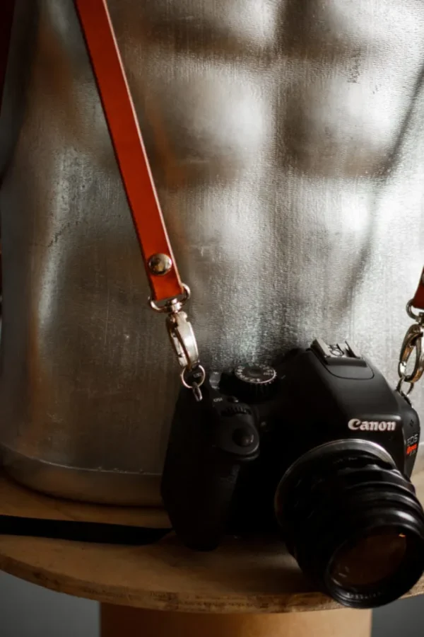 Straps for the third camera - Image 4