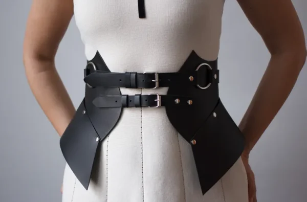 Leather Women's harness with Corset - Image 7