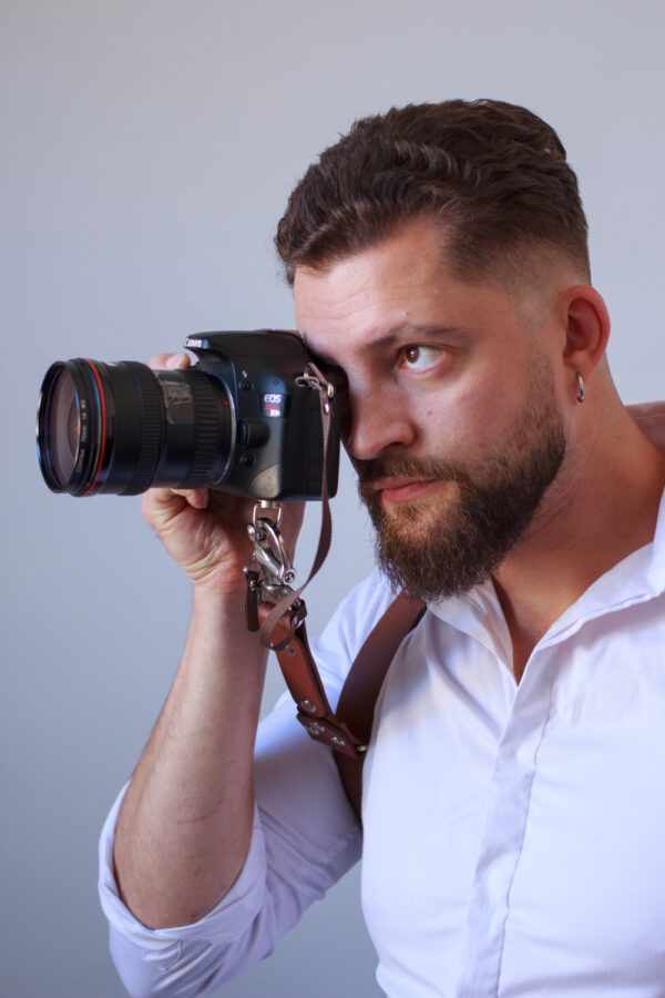 Brown camera strap - Image 4