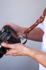 Brown camera strap - Image 5